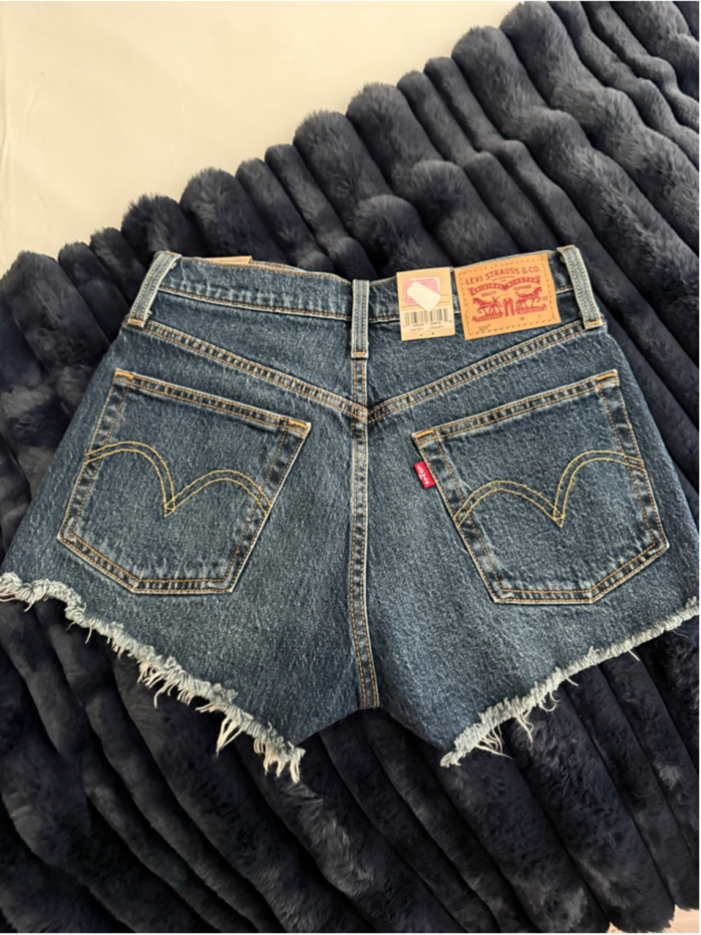 Women's Levi's 501 High Rise Distressed Jean Shorts Blue Size 25 - Picture 4 of 4